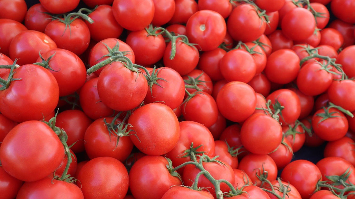 Are Tomatoes Low FODMAP? Serving Sizes, Hidden Alliums, and Cooking Tips