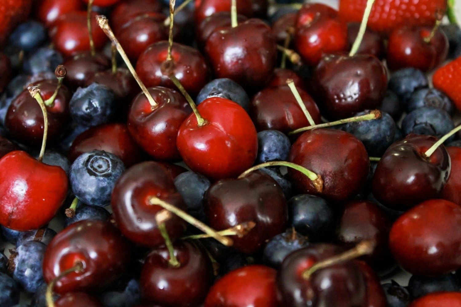 Are Cherries Low FODMAP? Your Complete Guide